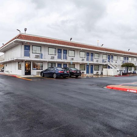 Motel 6-North Richland Hills, Tx Экстерьер фото