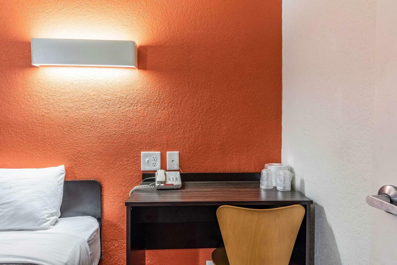 Motel 6-North Richland Hills, Tx Экстерьер фото